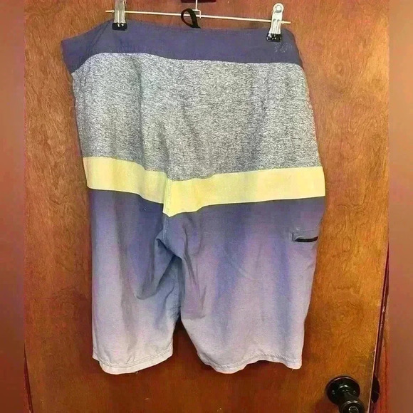 Men’s Hurley Board Shorts - Picture 2 of 3